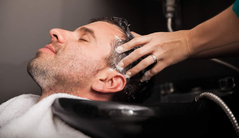 Massaggio Capelli 2019 - Funziona contro la Caduta? Come si Esegue?