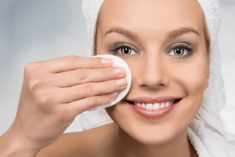 Acqua Micellare 2019 - Che Cos'è? Come Funziona? Uso e Ingredienti