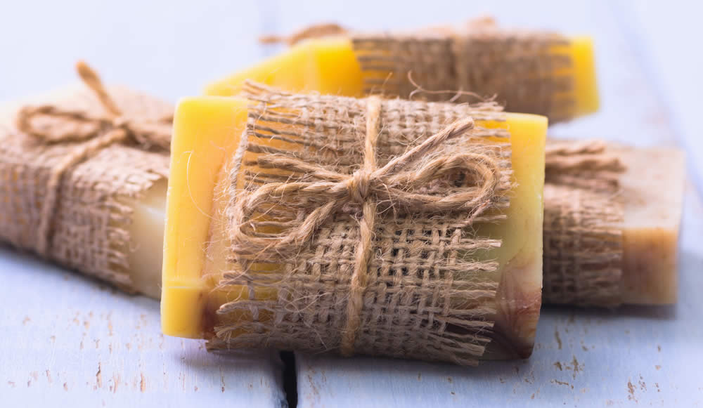Sapone allo Zolfo - Proprietà, Benefici, Ricetta Fai da Te