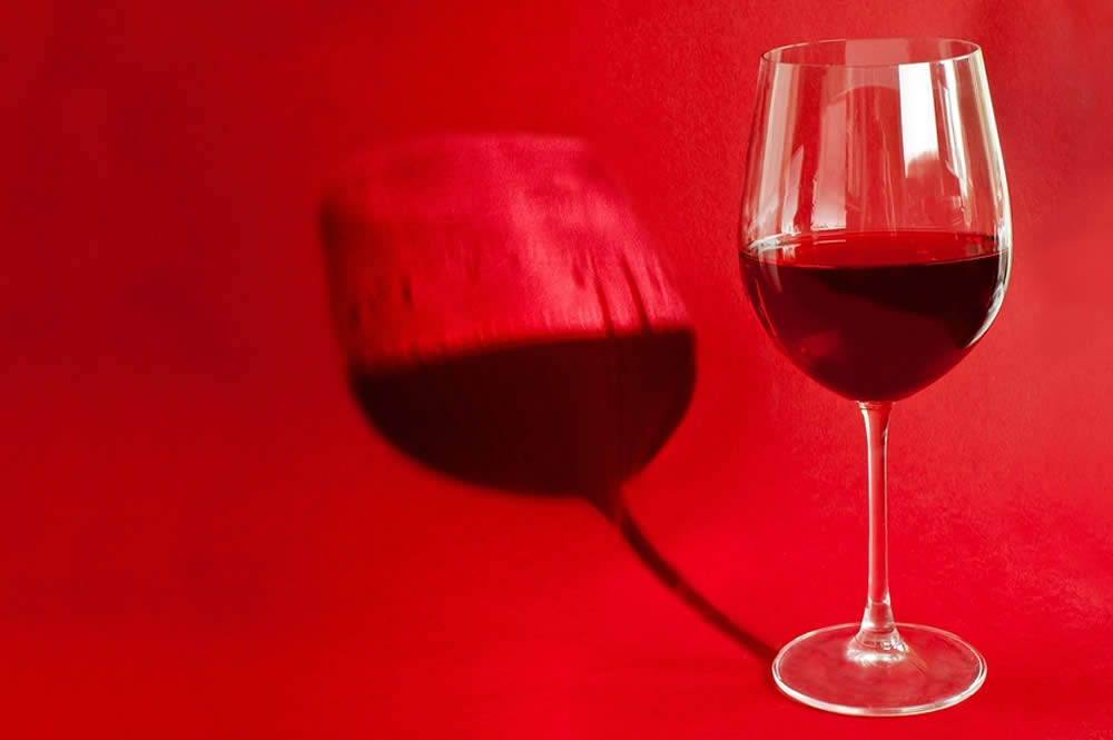 Archetti o Lacrime del Vino: Come Individuare il Grado Alcolico