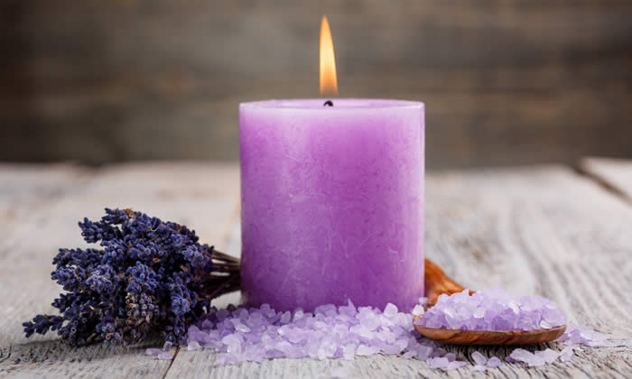 Candele Agli Oli Essenziali - Candele Profumate